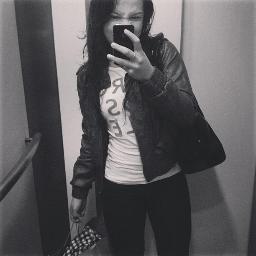 → Euu queroo .
Euu Posso .
Euu Consigo ←
●๋• Simples Assim ~ 
Twittando Até o Fim ! ;p