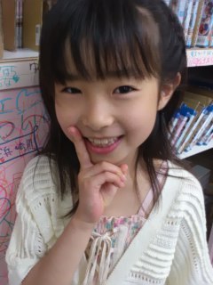 相沢ひめかちゃん、相沢ゆりかちゃん、姫野まほちゃん、黒宮れいちゃんなど応援しています。 カメラはともかく、車は軽い方がいいなぁ〜って思う今日この頃。
