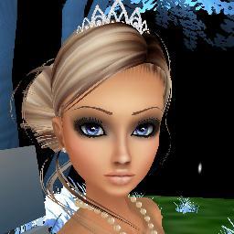 My name is Jess, and I'm a Queen in every sense of the word. Ruling with @new52king and adopted my little prince @damlanwayne. (DC AU/OC)