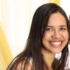 Tenho em mim todos os sonhos do mundo :) . O impossível pra mim é só questão de tempo ! Estudante de Fisioterapia..