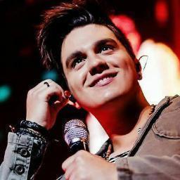 Quem acha que anjo não existe é porque não conhece o @luansantana ♥
Fc Oficial criado em 27/12/11 Oficializado 29/04/2012 *-*