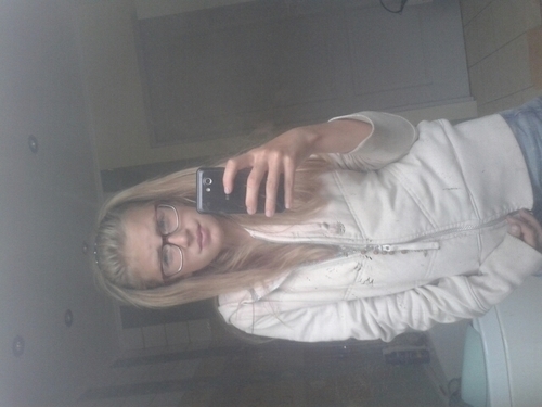 arbuuzins1313's profile picture. 