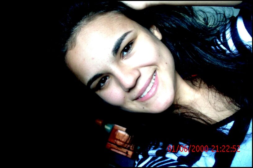 sorria mesmo q esconda no 
fundo da alma a dor q 
o mundo desconhece