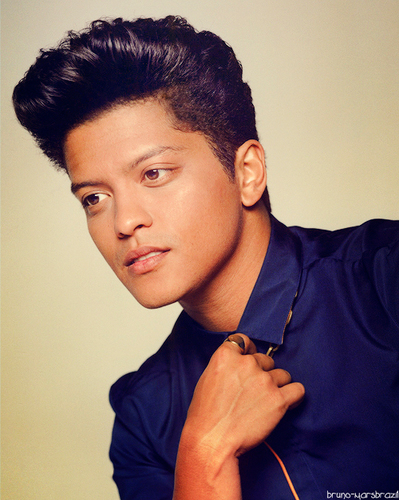 I love bruno mars he's great but not in a creepy stalker way okay?!