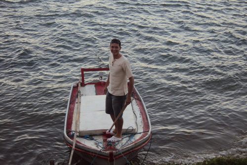 Crente em Jesus Cristo, Hoteleiro e Torcedor do CearáSC. Pai e Marido apaixonado.