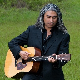 Husband/Father/Musician  |  Esposo/Padre/Músico