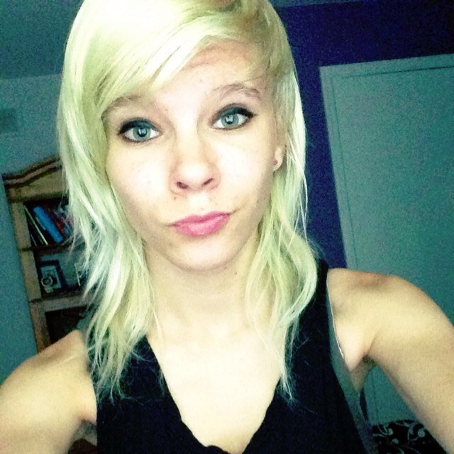 JulieBurritos's profile picture. I cant explain myself in 140 characters I love @KatieFigura