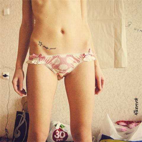 Fatass. Girl. 14. Scars. Anxiety, Depression. Ana's in charge. H: 5'5 CW: fat obese whale. UGW: 90lbs. I'm just a DM away if you need me.♥