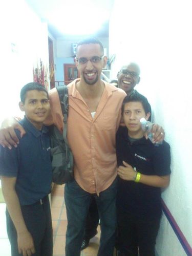 Young Cameraman at Expande TV, I Love Christ with all of my heart.