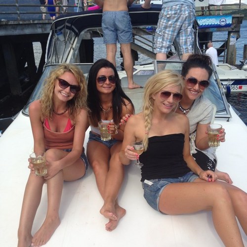 amyx44's profile picture. 