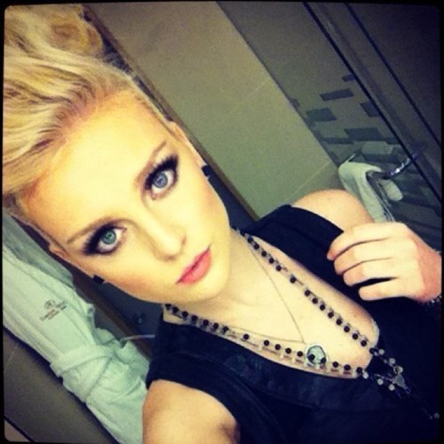Hi. Im Perrie! Single parody!