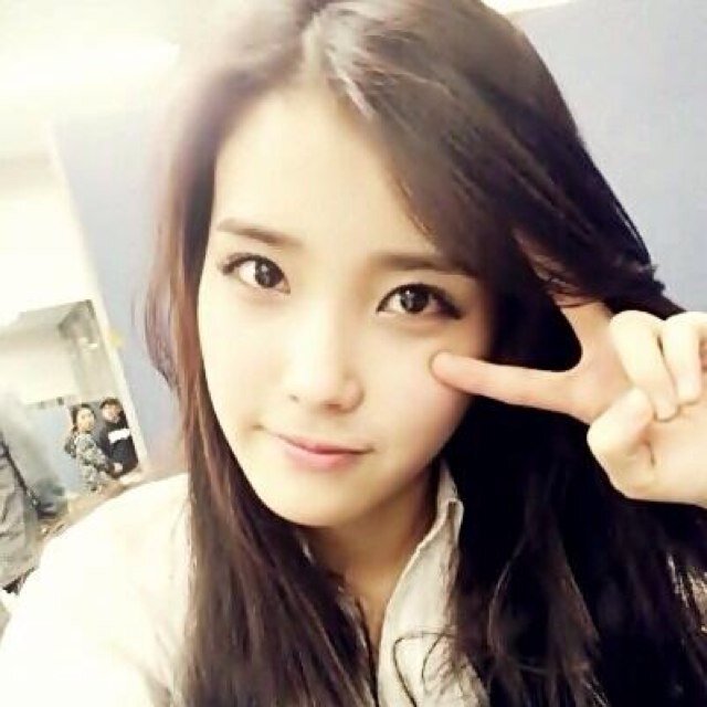 [VER]@TeenRP /Soloist/93liner/ Hello IU inmida :3/ Bff: Hoyoung/nutello,hermano: LeeMinWoo/mejor amigo:@92_byul/ i just miss him..