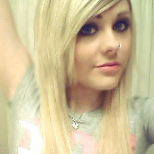 _LoveFromEssex_'s profile picture. I'm that British chick that you'll learn to love. Brighton girl, Essex Accent. #StorybrookeHigh #Essex #Single {RP/Parody OC 13+}