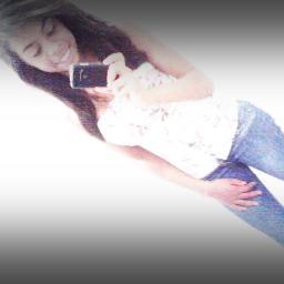 Acontece que foi você quem trouxe a felicidade e os sorrisos verdadeiros de volta pra mim ! [..]