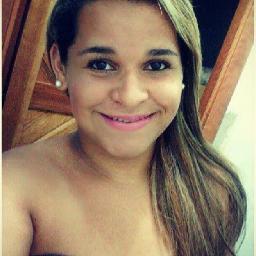 Peixes , 17 Anos, Ciumentα, , Estudαnte ,Fαmiliα, Amigos. Deus ♥. Menina tímida, tem vergonha de tudo. Quando gosta de alguém, é insegura.