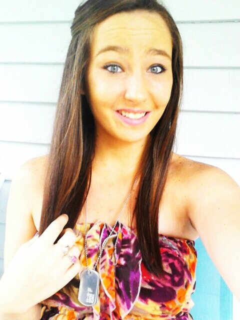 Samantha Lynn Butler 3 19 :) follow me on instagram @aunt_samantha103 livee lifee too dhaa fullest :)