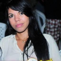 Faço tudo com amor,desistir não faz meu tipo,viver a vida e o meu forte,Procuro seguir em frente sem olha para trás,pois na vida não ha retornos só recordações