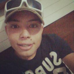 ME SEGUE AE TO COM ESSE TWITTER AGORA ;)