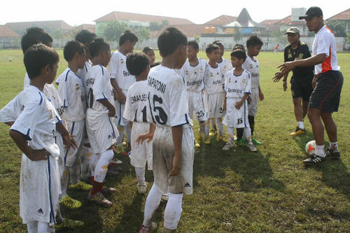 You know my name not my stories !!!!|real madrid junior ♥|30 april|I♥|member SDS (shuffle dance surabaya)