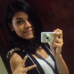Não sou qualquer uma , tenho meu proprio estilo
unico&original.
Curtindo só de boa a vida que Deus me deu.
Simpatia, inteligencia isso é o que mais importa.