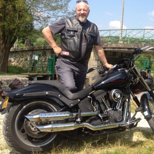 Realisateur tv et Harley Riders  a vie