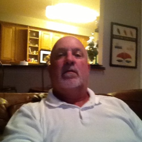 loves Jesus, Mary (my wife), kids, dog and the life we're living!