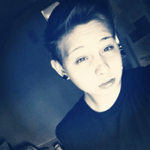im 14 from michigan i love to snow bourd and go on instagram