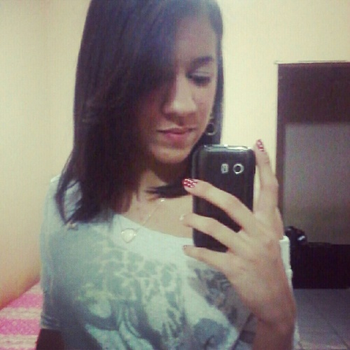 O mundo pode até fazer você chorar mas Deus te quer sorrindo! ♪