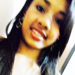 14,  flamenguista, viciada em face e chocolate!  :)