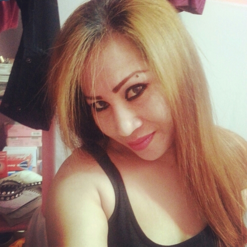 Hey There Fellas! My Name Is Jenny, I'm 28 years old. feel free to follow me! ;) I #followback . Ilove @enrique305. kik me: jenny__o