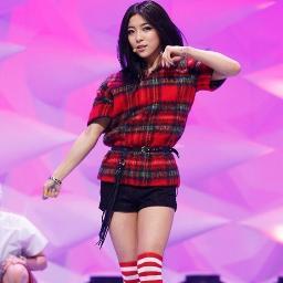[roleplayer] f(x)! main vocal,lead dancer.