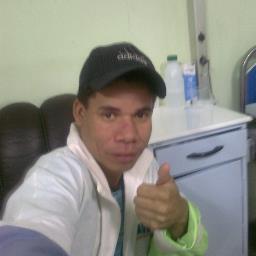 Olá! amigos do Twitter espero que gostem das novidades. Gosto de compartilhar novas amizades e fazer grandes amigos.