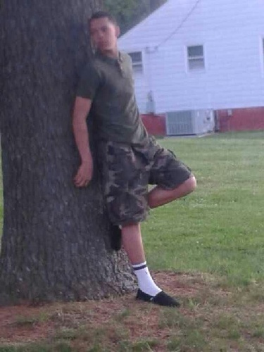 Bio ? Fuck a bio , im fuckin 2 bad bitches at the same time ...... just follow me , we outcheaa ..