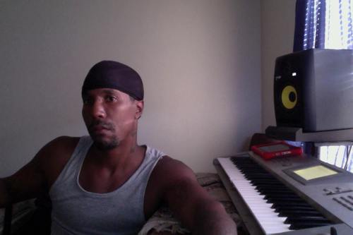 Jason Mohammed, C.E.O. and Producer (beat maker) @Logistiq Mooziq LLC  LogistiqMooziq@gmail.com. Ain't talking bout MONEY than leave a message after the beep