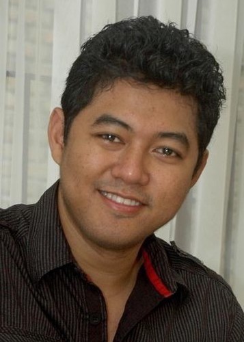 Entrepreneur, founder of Lorco Multimedia (www.lorco.co.id), founder Restoran Masakan Indonesia Bebek Dower @BebekDowerResto. Seneng Musik, Kuliner, Traveling