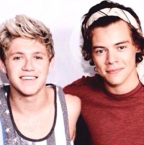 free follow:-) follow-@JUlCYSTYLES