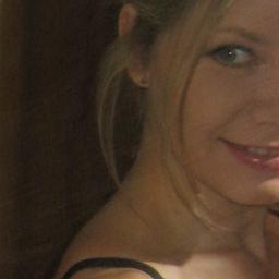 SvetlSemenova's profile picture. Посадила дерево, родила сына, построила дом :-), нежная, добрая, любящая, ранимая однако!