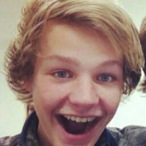 Mainiac fantwitter love @0547daan~eigen account @XKUSJE_BARBIE :)