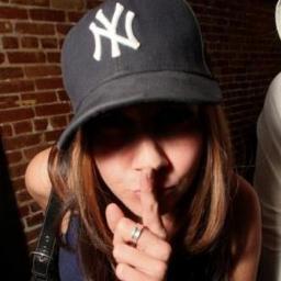 Born & raised in└A                            Lifelong NY Yankee fan