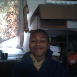 hi every body if u follow me i will follow u back.Send those peeps to me