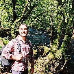 Engineer, MD at EEVS (http://t.co/f0YVso2VnG), husband, appreciator of folk music and drinker of real ales.