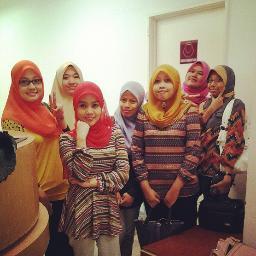 cik_farahlyana's profile picture. banking student :D