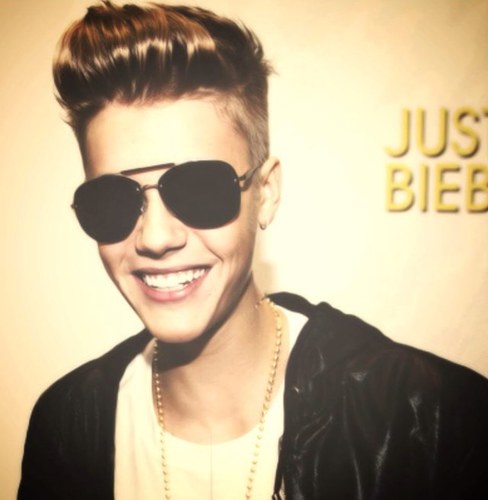 Beliebers and Directioners 3