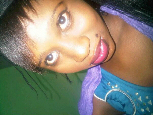 I'm Lois,gender: female, weight 49kg; Hobbies; removing teeth from live tigers, catching bullets wid my bare hands, buggy jumping off mount everest2b continued