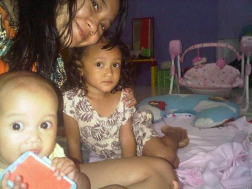 '07: Announcer of Colors Radio Surabaya
'08: Transtv News Reporter
Now: Just a FTM (full time mommy). Wifey @bahwonoe. Mom of Nyssa (4yo) & baby Noura (11m).