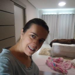 Sou uma pessoa alcançada pelo maior AMOR que há, presenteada como o melhor marido do mundo e desse amor nasceu o fruto mas delicado que existe