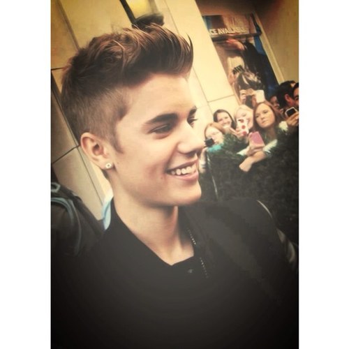 I'm A Girl With BieberFever. That's All.