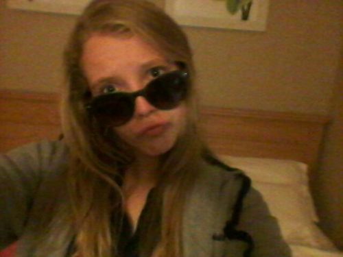 IshKerrySays's profile picture. I'm the type of person who spells my name wrong.