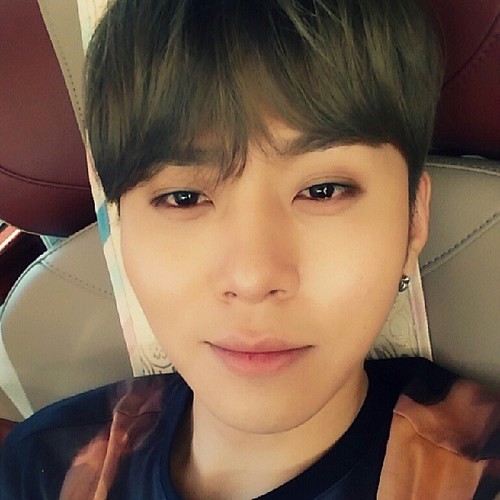 This is a parody account for fan service I'm not real Yong Jun Hyung. real Jun Hyung twitter account @Joker891219 봇분들 맞팔 안 해드립니다.