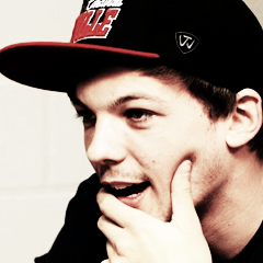 Mi sono innamorata delle loro voci, del loro carattere e ora mai sono parte di me ! Directioner. Volleyball.